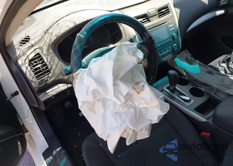 2015 Nissan Altima 2.5/2.5 S/2.5 Sl/2.5 Sv z USA, uszkodzony, nr VIN 1N4AL3AP7FN896470